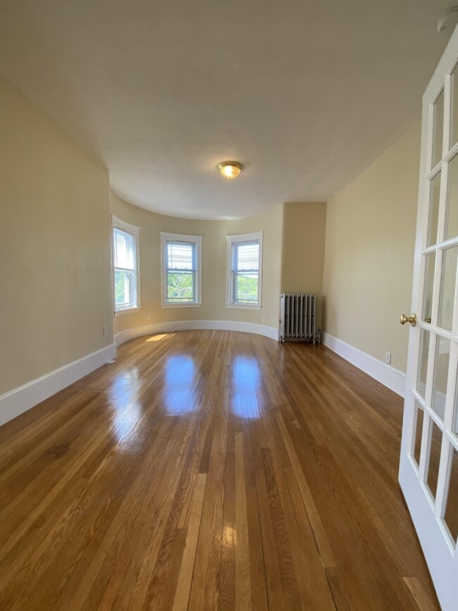 Photo - 299 Tappan St Unit 3