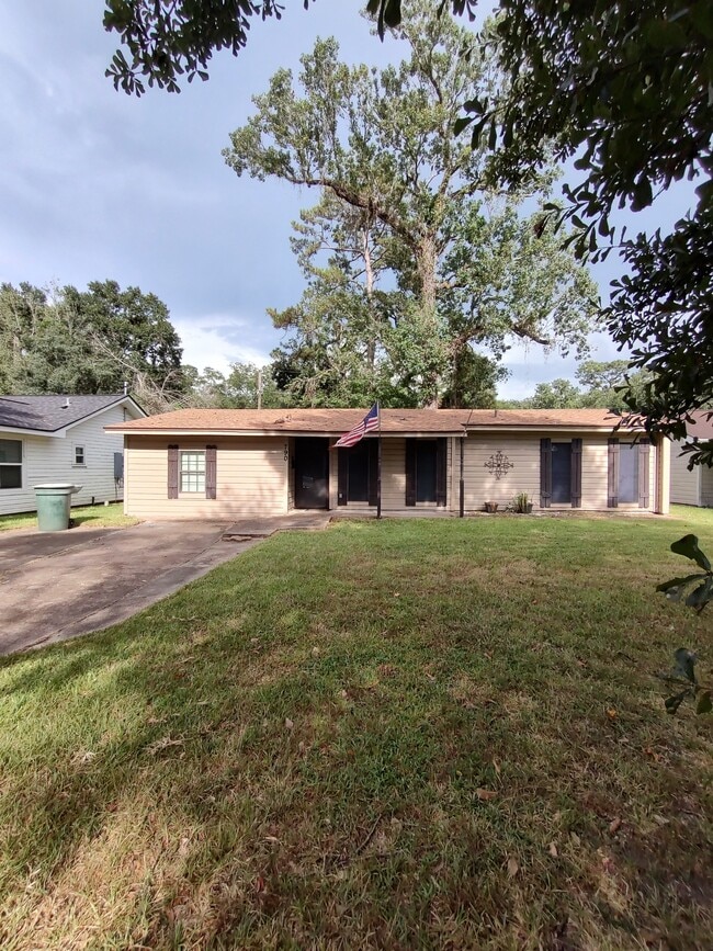 Photo - 790 Peyton Dr House