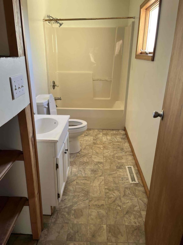 Photo - 10790 Erie Rd Unidad 1