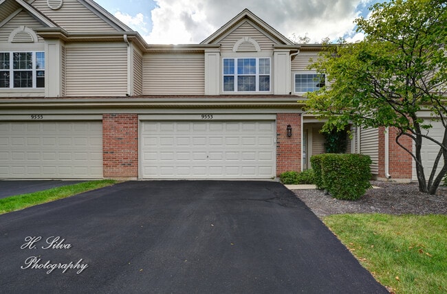 Building Photo - 9553 Rainsford Dr Rental