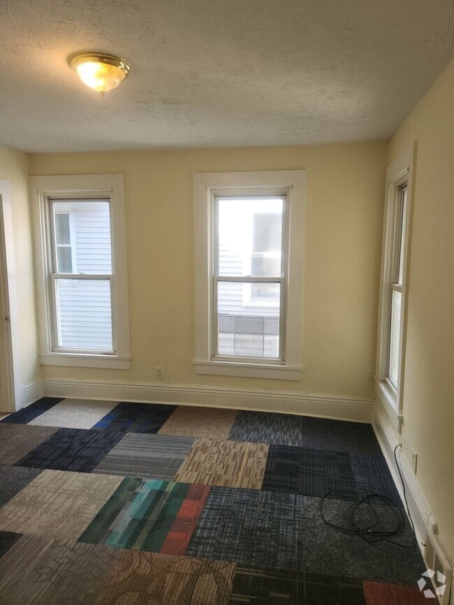 Building Photo - 192 N Union St Unit 192 N Union Up Rental