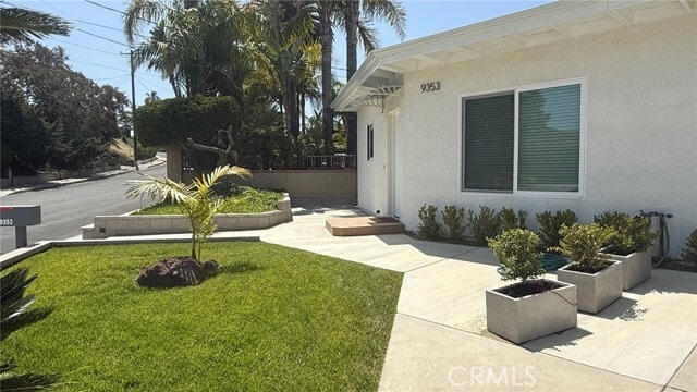 Building Photo - 9343 Crystal View Dr