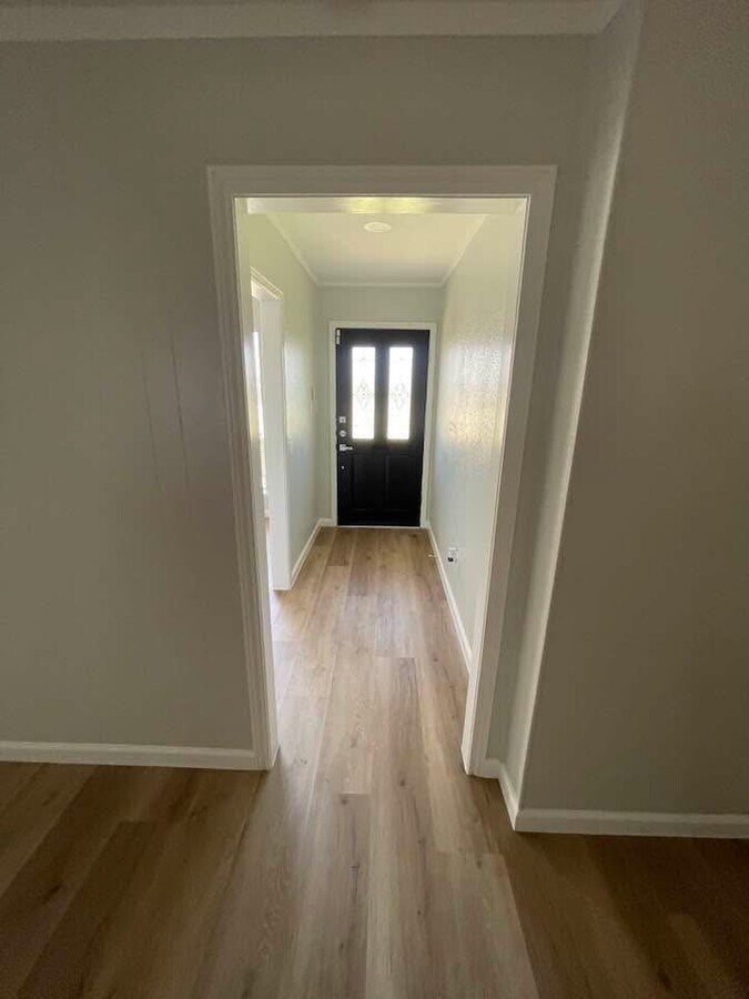 Photo - 11002 Segrest Dr