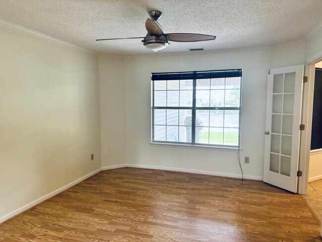 Photo - 3249 Fayette Dr