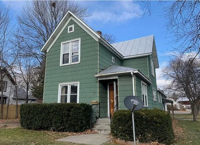 Building Photo - VIDEOTOUR: Remarkable 4-bedroom Home! PETS WELCOME