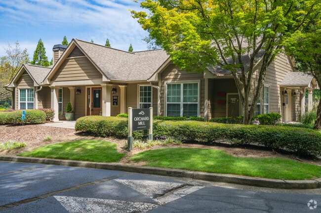 Oficina de arrendamiento - Orchard Mill Apartments