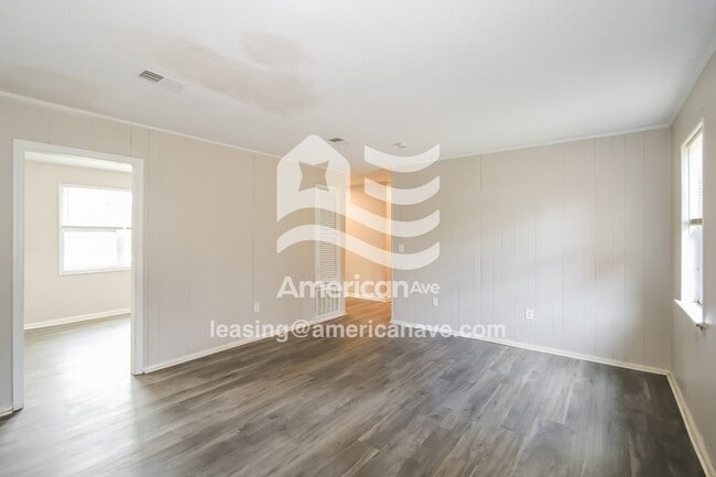 Photo - 2227 Cassell St