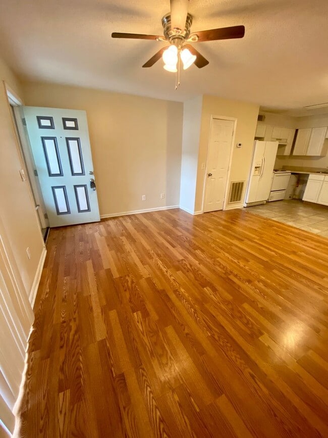 Photo - SUPER CUTE! 1st Floor 1 Bedroom/ 1 Bath Condo in Garden City! Close to the beach! Unit D3