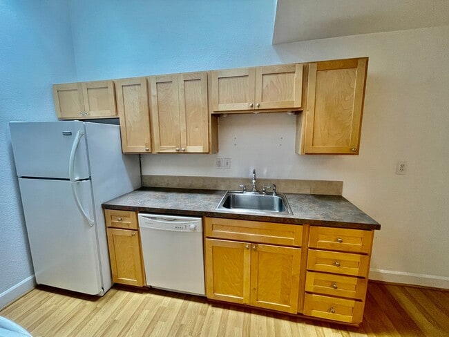 Photo - 2 WEEKS FREE RENT! Ground Floor- St. John'...