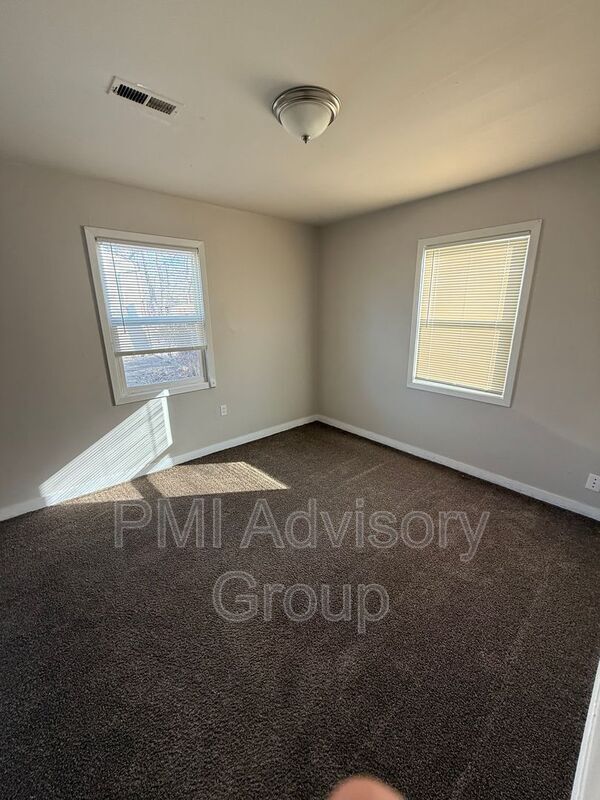 Photo - 529 SE 36th St