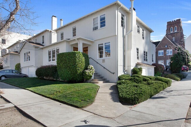 Photo - 2400-2402 Virginia St. Unit 2402
