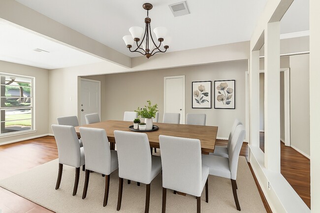 Photo - 2022 Fir Springs Dr