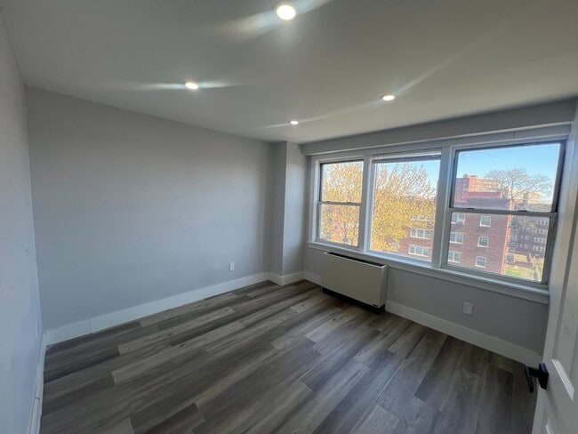 Photo - 750 N Broad St Unidad 6J