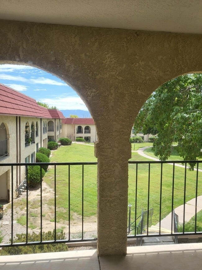 Photo - 827 Country Club Dr SE Unit APT 2A