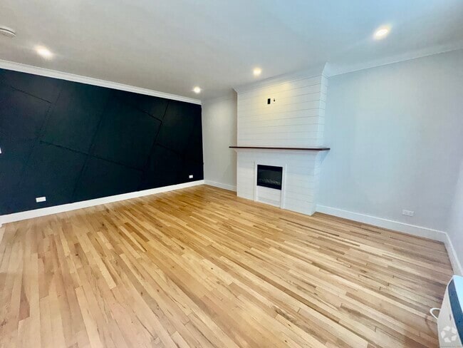 Building Photo - 138 Woodside Green Unit #3C Rental