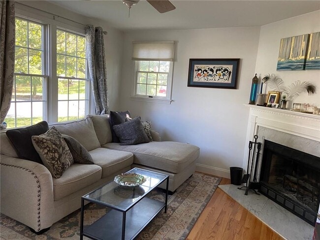 Photo - 735 Willett Ave