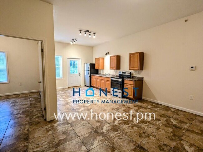 Photo - 1635 Lewiston Rd