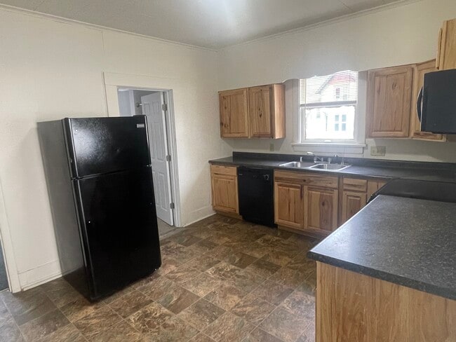 Photo - 852 Elmwood Ave