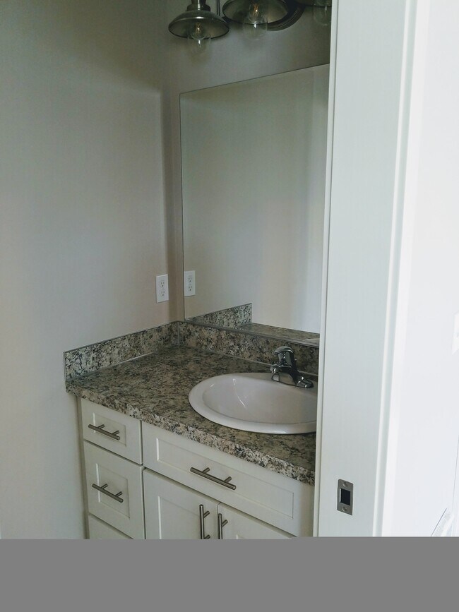 Photo - 104 N Anacortes St