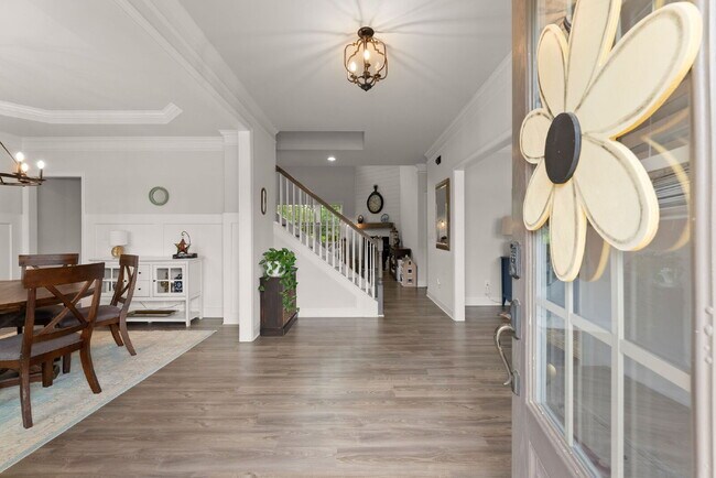 Photo - Stunning 6-Bed, 5-Bath home in Hudson Cove!