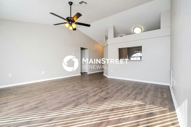 Photo - 3 Bedroom Pet-Friendly Home in Winter Haven, FL with Main Street Renewal