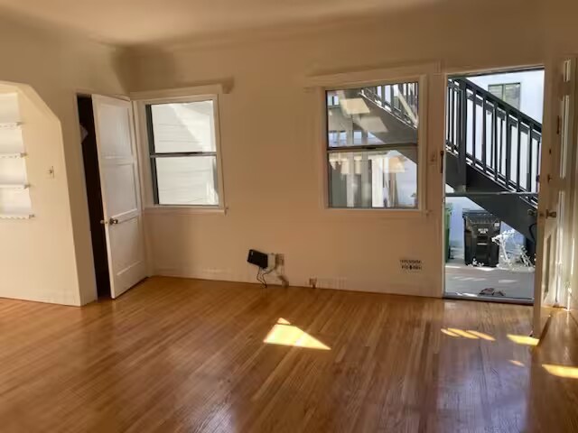 230 4th Ave