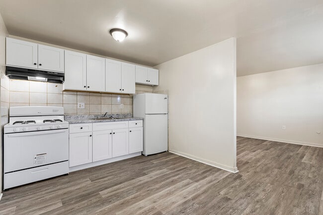 Photo - Spencer Place