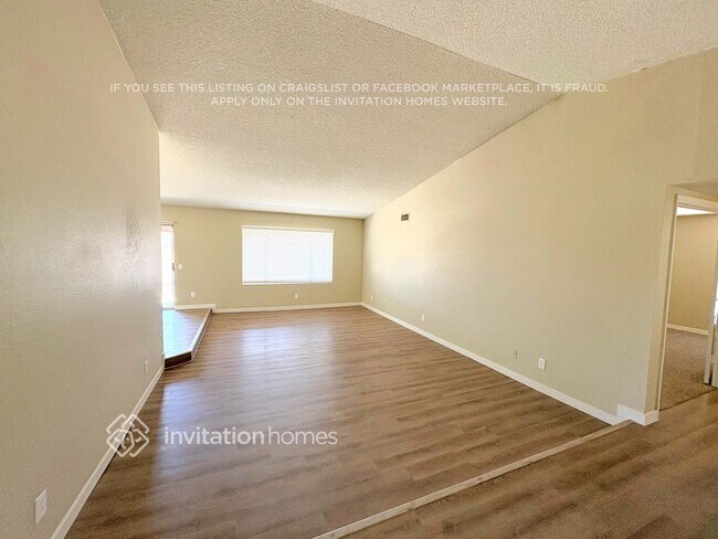 Photo - 4205 N 101st Ave