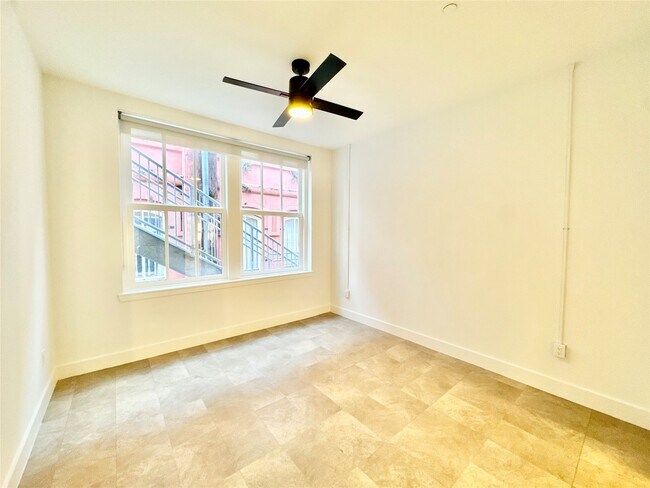 Photo - 2102 Mechanic St Unidad 301