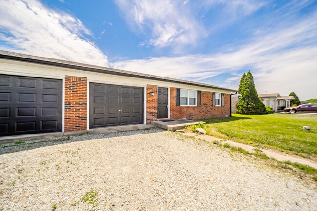 Photo - 6461 W 300 S