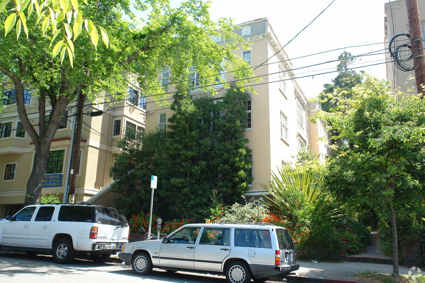 Toyon Court - Toyon Court Apartments Unit J