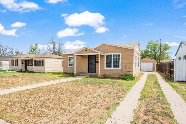 Photo - Wonderful 2/1 in Central Lubbock!