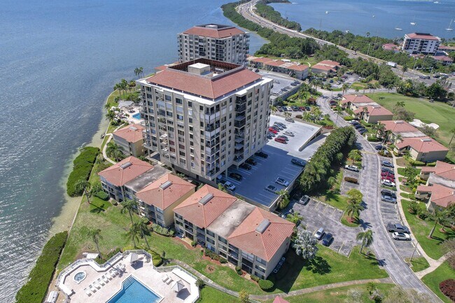 6322 Palma Del Mar Blvd S