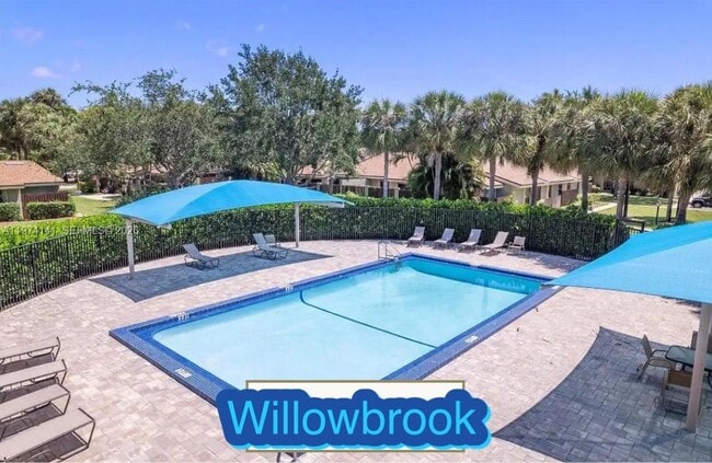 Building Photo - 233 Meadows Dr