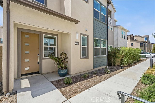 Building Photo - 208 Yerba