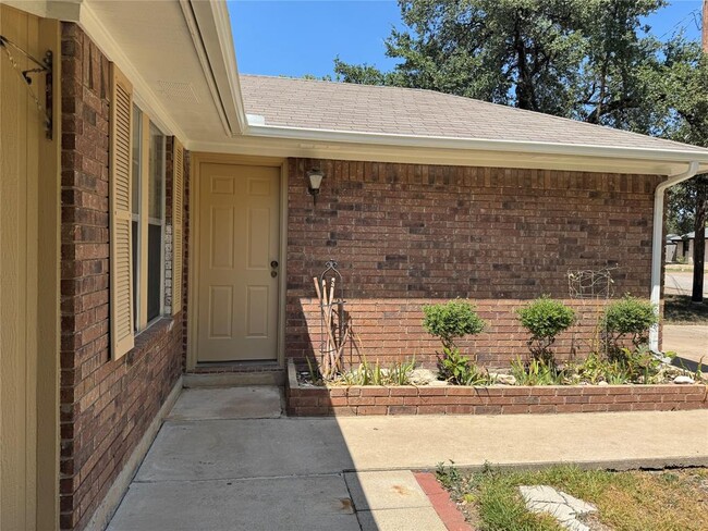 Photo - 2207 N Cannes Dr