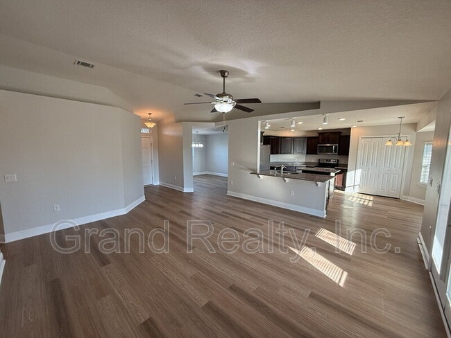 Photo - 5621 Flume Dr