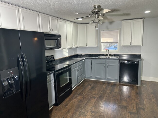 Photo - 815 N Mable Ave