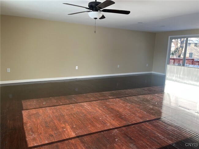 Photo - 7650 Commodore Cir