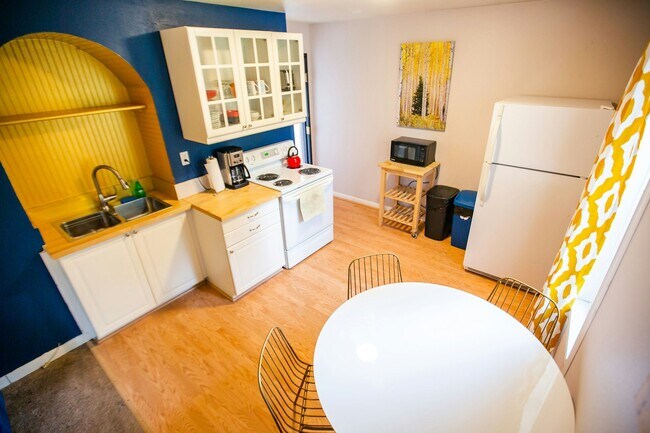 Photo - 706 E Stuart St