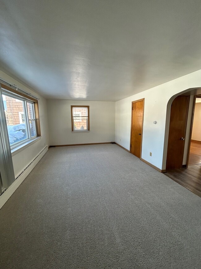 Building Photo - 28 Shelby St Unit 2