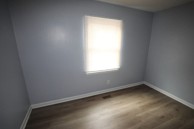 Photo - 1815 Paisley Ave