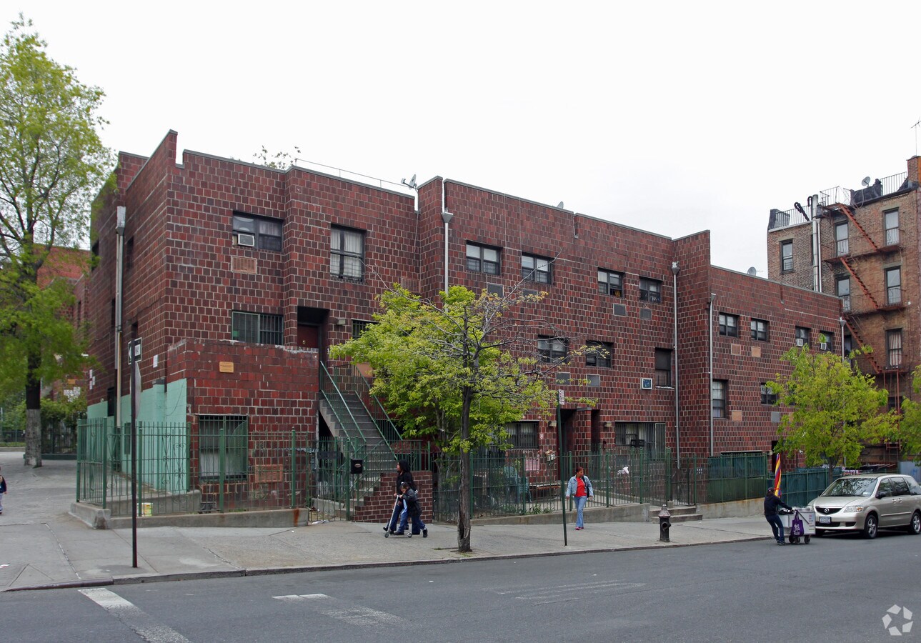 Photo - Plaza Borinquen Townhomes