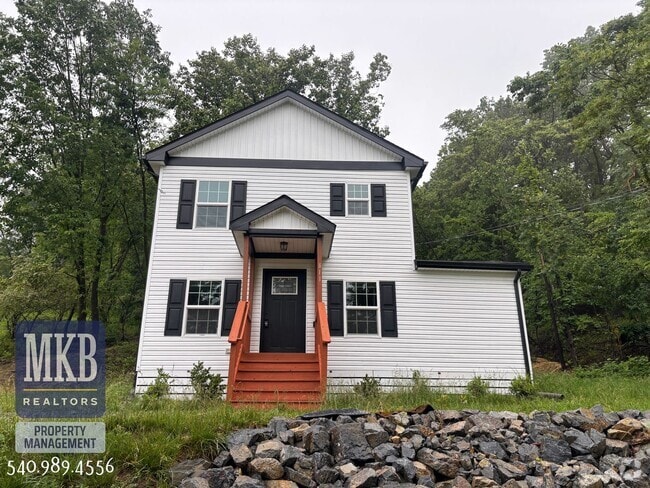Building Photo - 811 Montvue Rd Rental