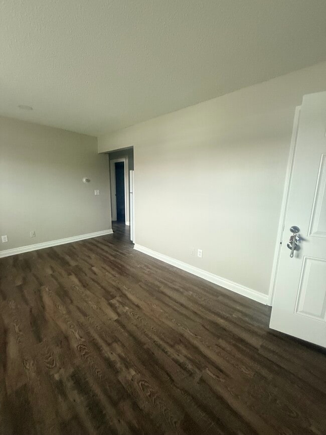 Photo - Lake View Shores Apartments