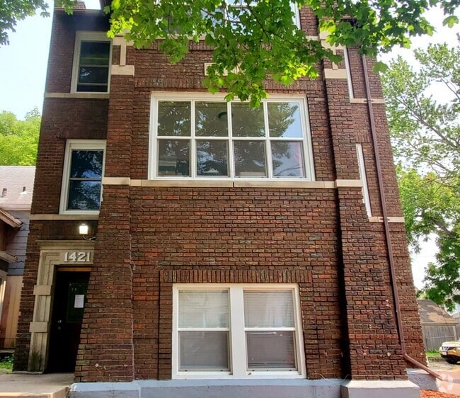 Building Photo - 1421 N Main St Unit 1421 #4 Rental