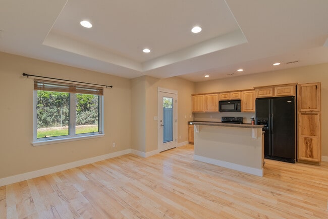 Photo - 1035 Rd Runner St