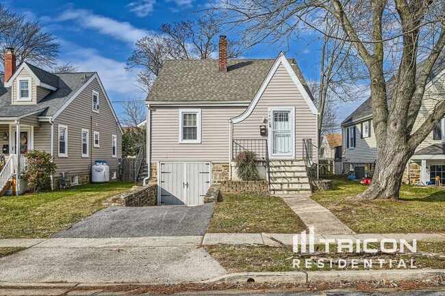 Photo - 7404 Park Dr