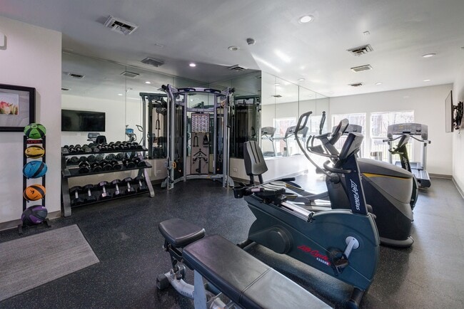Photo - Deer Valley Apartments