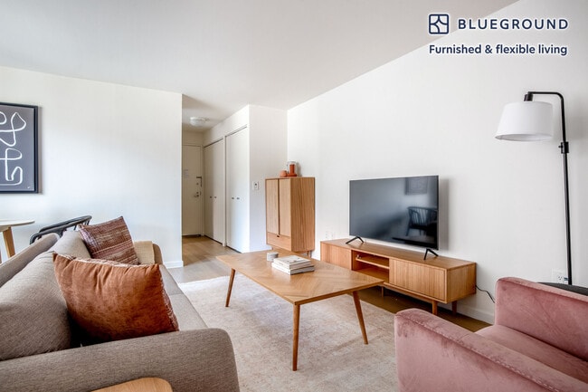 Photo - 255 W 94th St Unidad FL9-ID1443